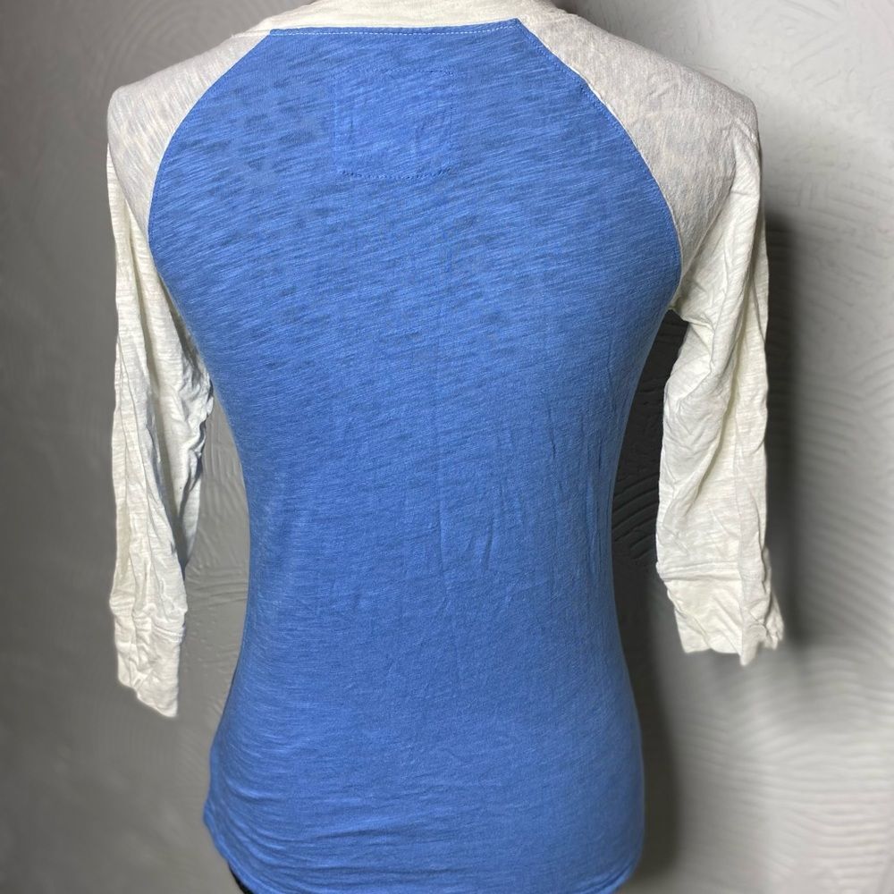 Y2K Forever 21 Blue and Cream Raglan Long Sleeve Top - Picture 5 of 7